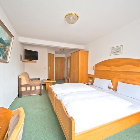 Hotel Goldener Sternen คอนสตานซ์ ภายนอก รูปภาพ
